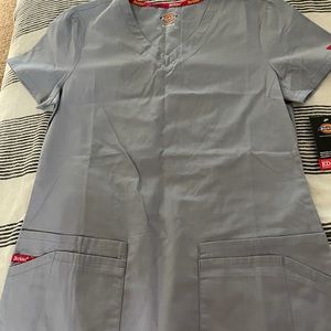 Dickies scrub top